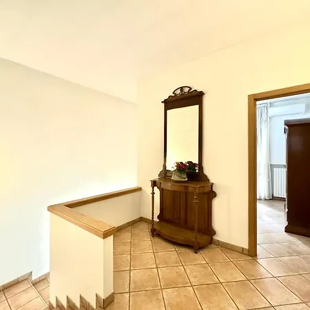 A Casa Di Chiara ベッド・アンド・ブレックファスト 4*